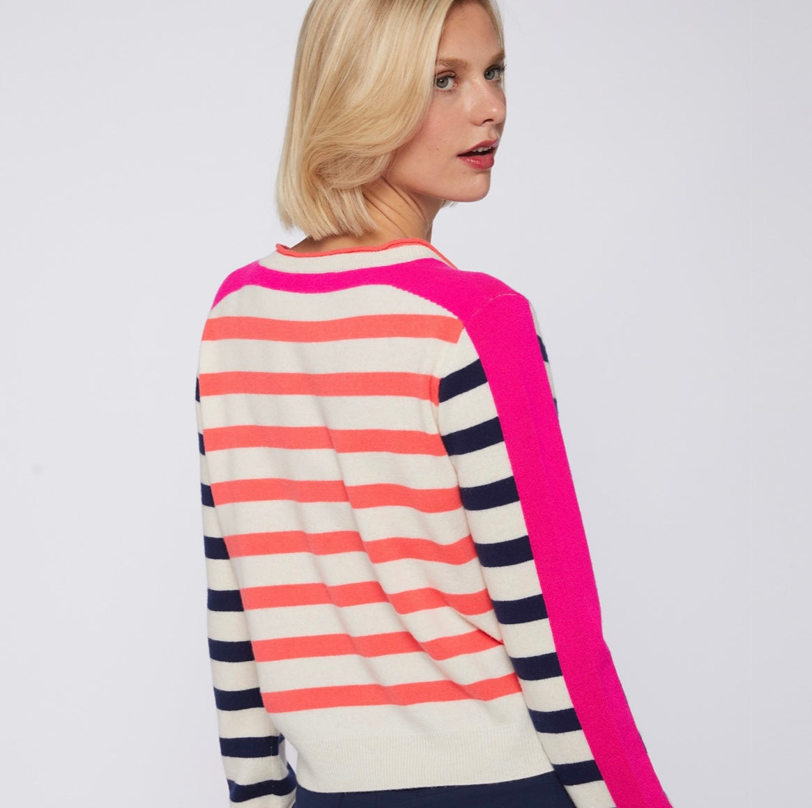 30907 V-Neck Stripe Knit Sweater