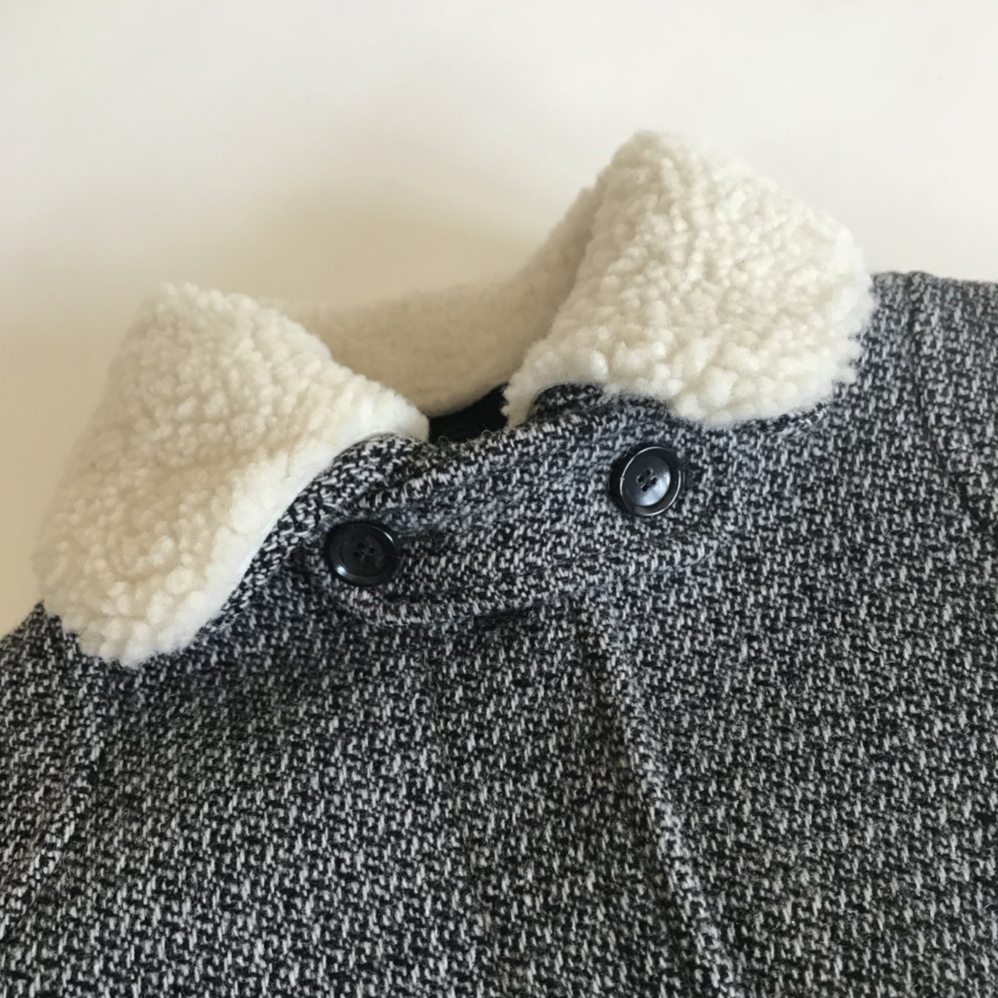 Bonpoint Black And White Tweed Wool Coat With Removable Shearling Collar: 10 Years