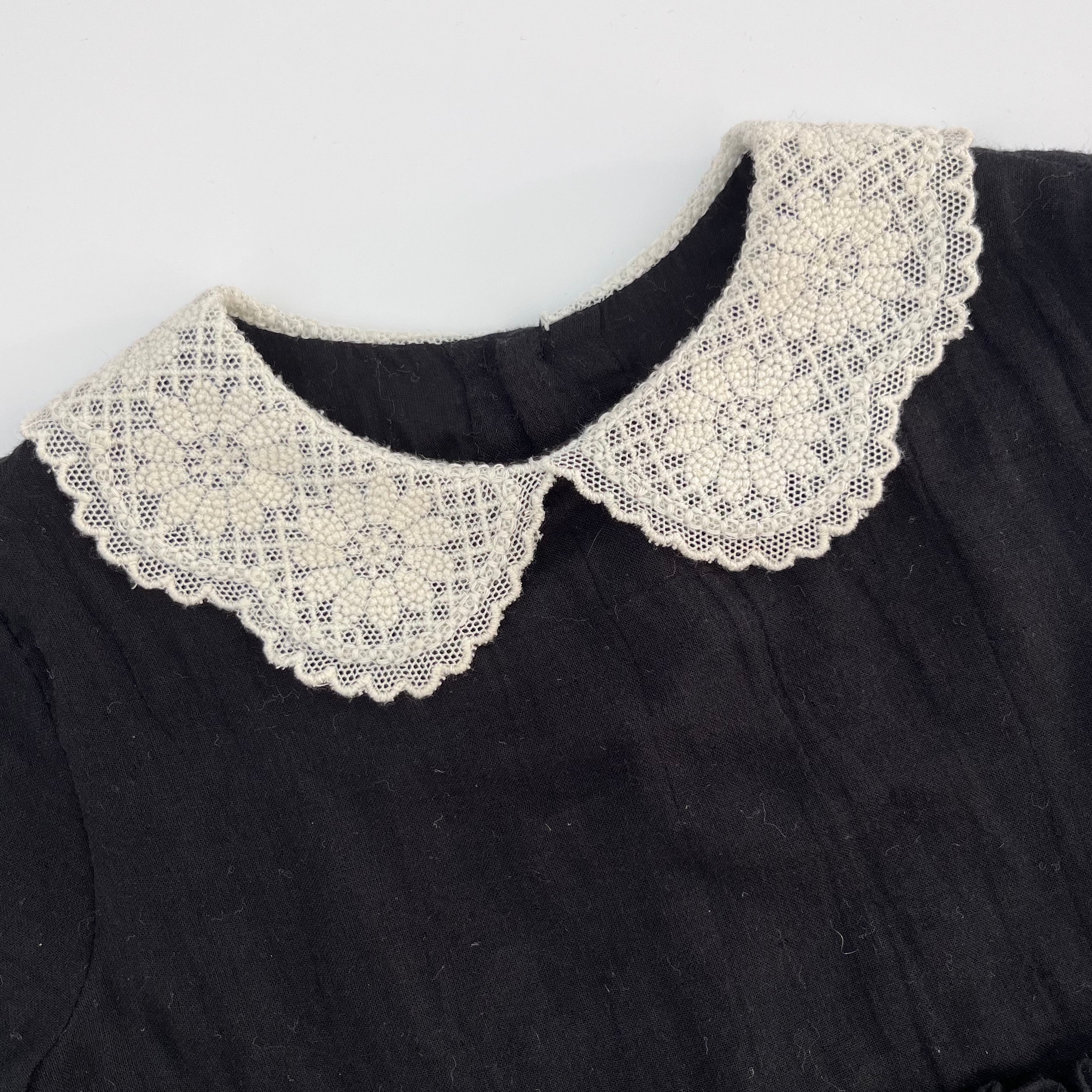 Bonpoint Black Dress With Lace Collar: 4 Years