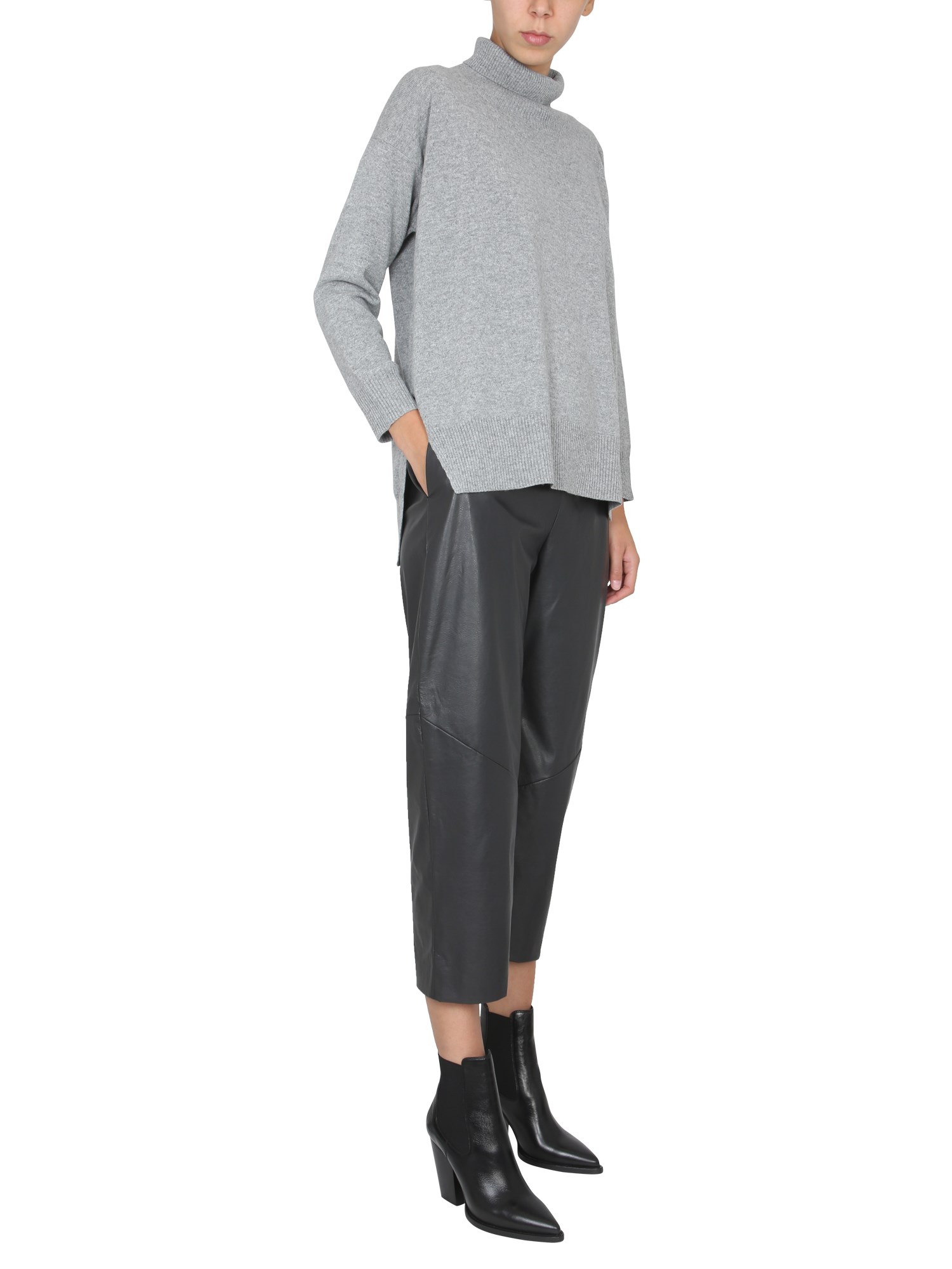 FABIANA FILIPPI    PANTS WITH SHINY DETAIL