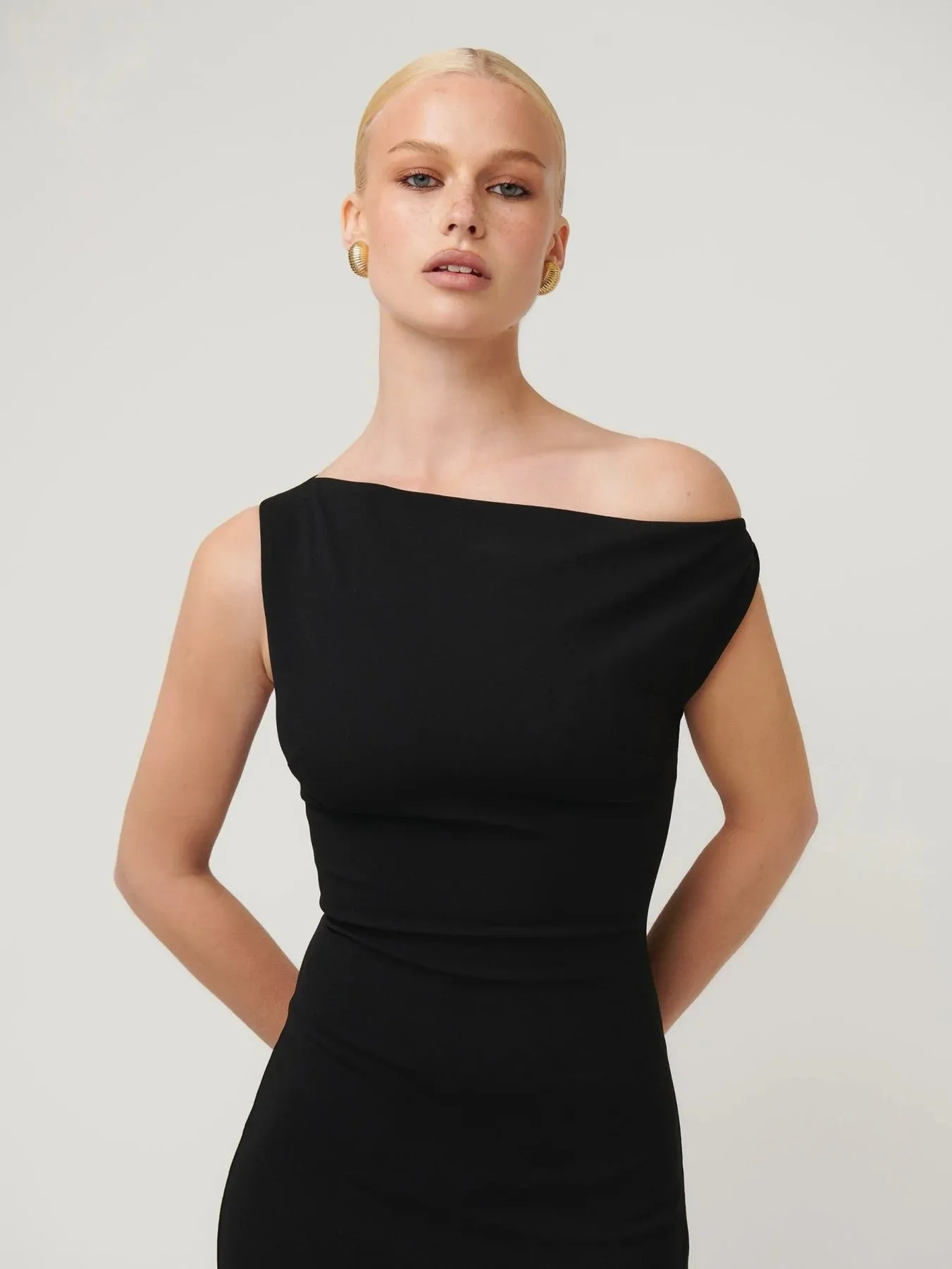 Inaya Gown - Black