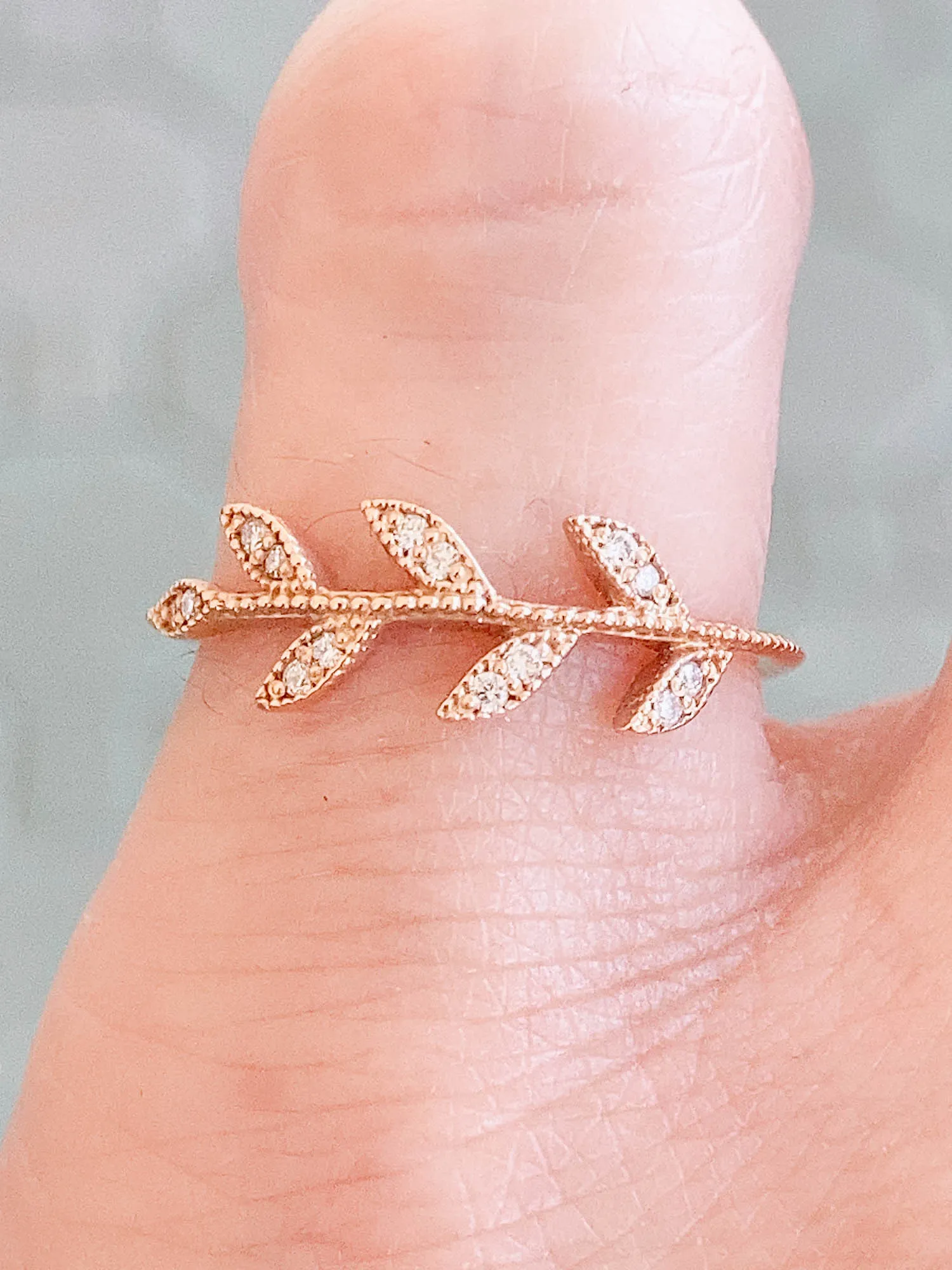 Nature-Inspired Leaf Ring with Diamonds 18K Rose Gold T043