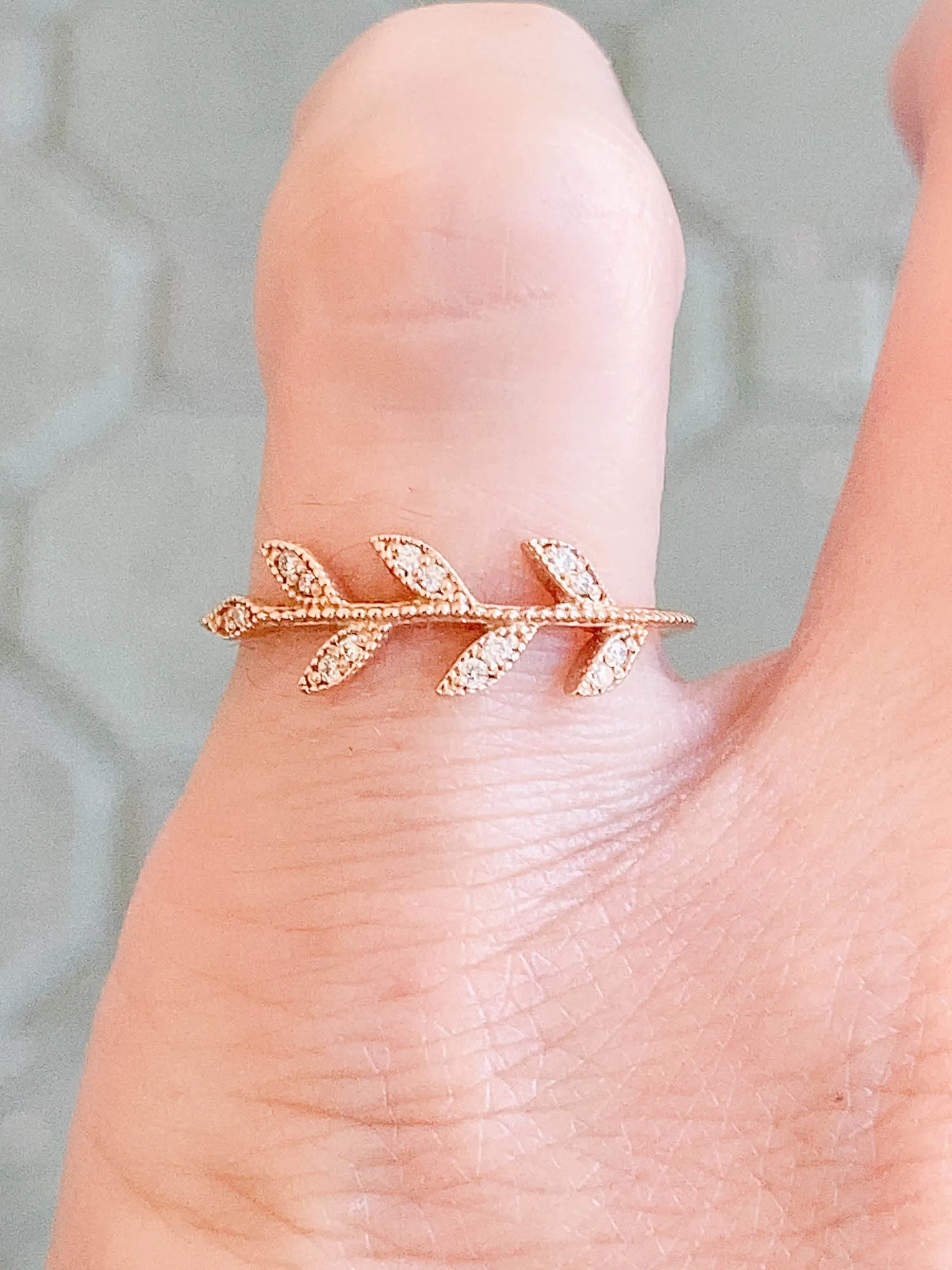 Nature-Inspired Leaf Ring with Diamonds 18K Rose Gold T043