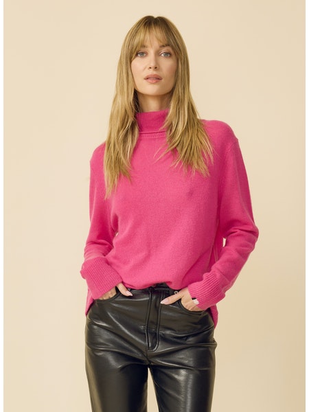 One Grey Day Sloane Cashmere Turtleneck | Bright Rose