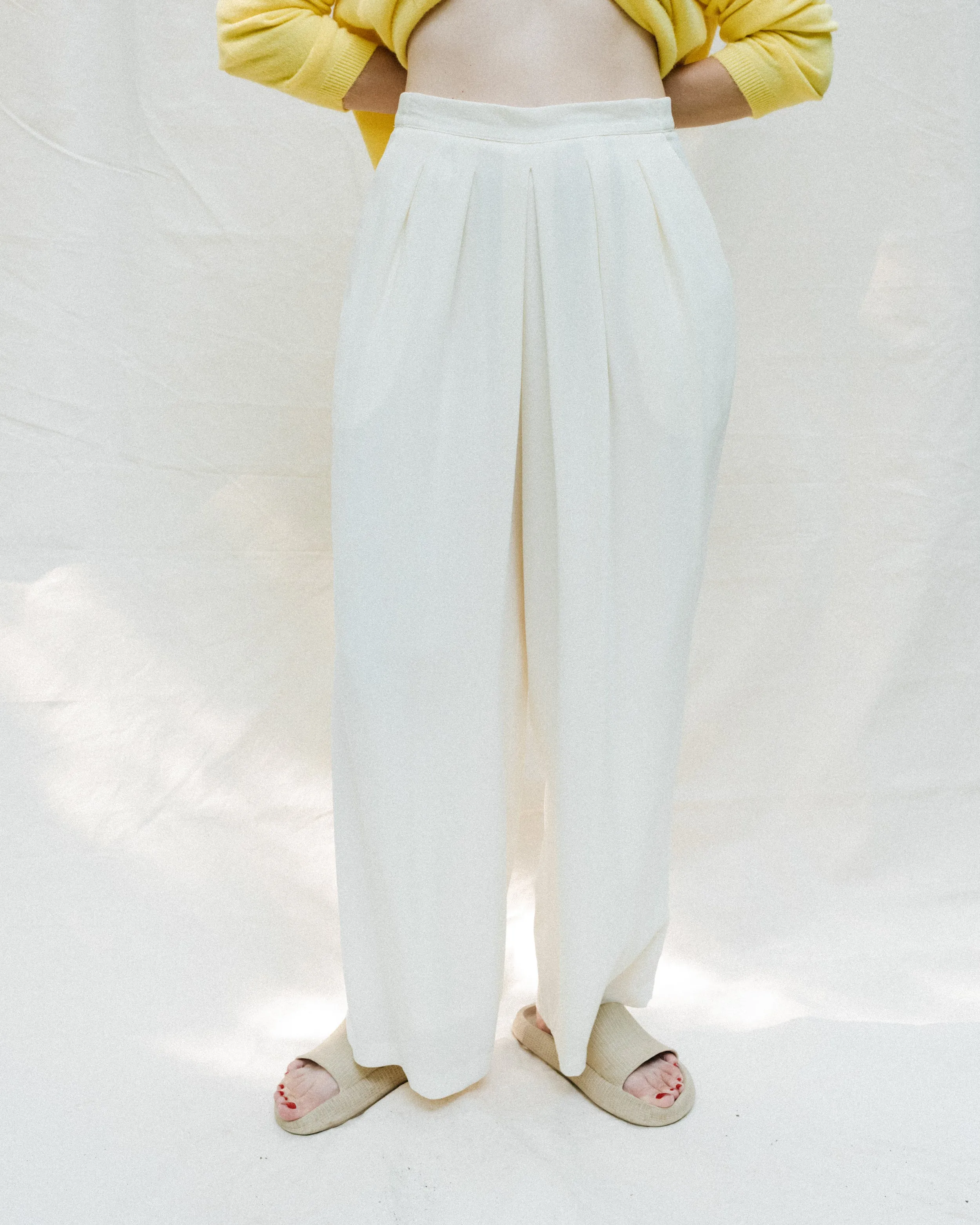 Vintage Pleated Wide Leg Pants (M)